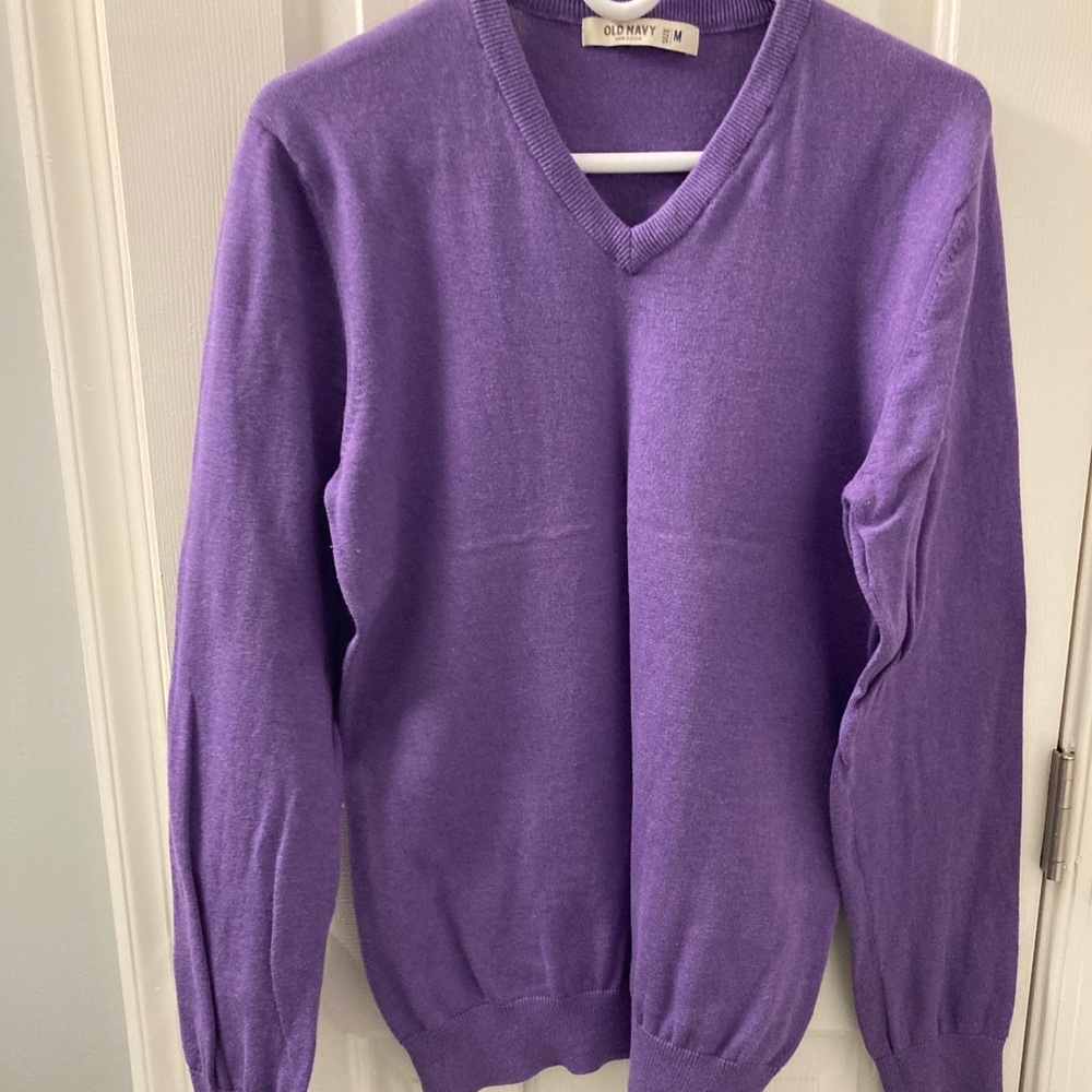 Old Navy V-neck Sweater
